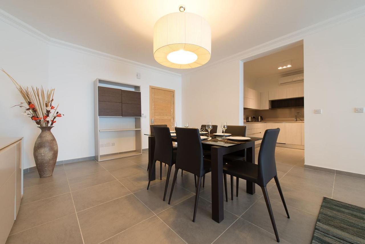 Seafront Luxury Apartment With Pool 슬리에마 외부 사진