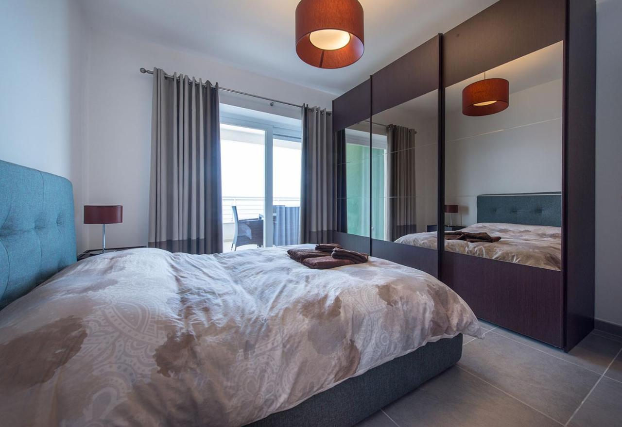 Seafront Luxury Apartment With Pool 슬리에마 외부 사진