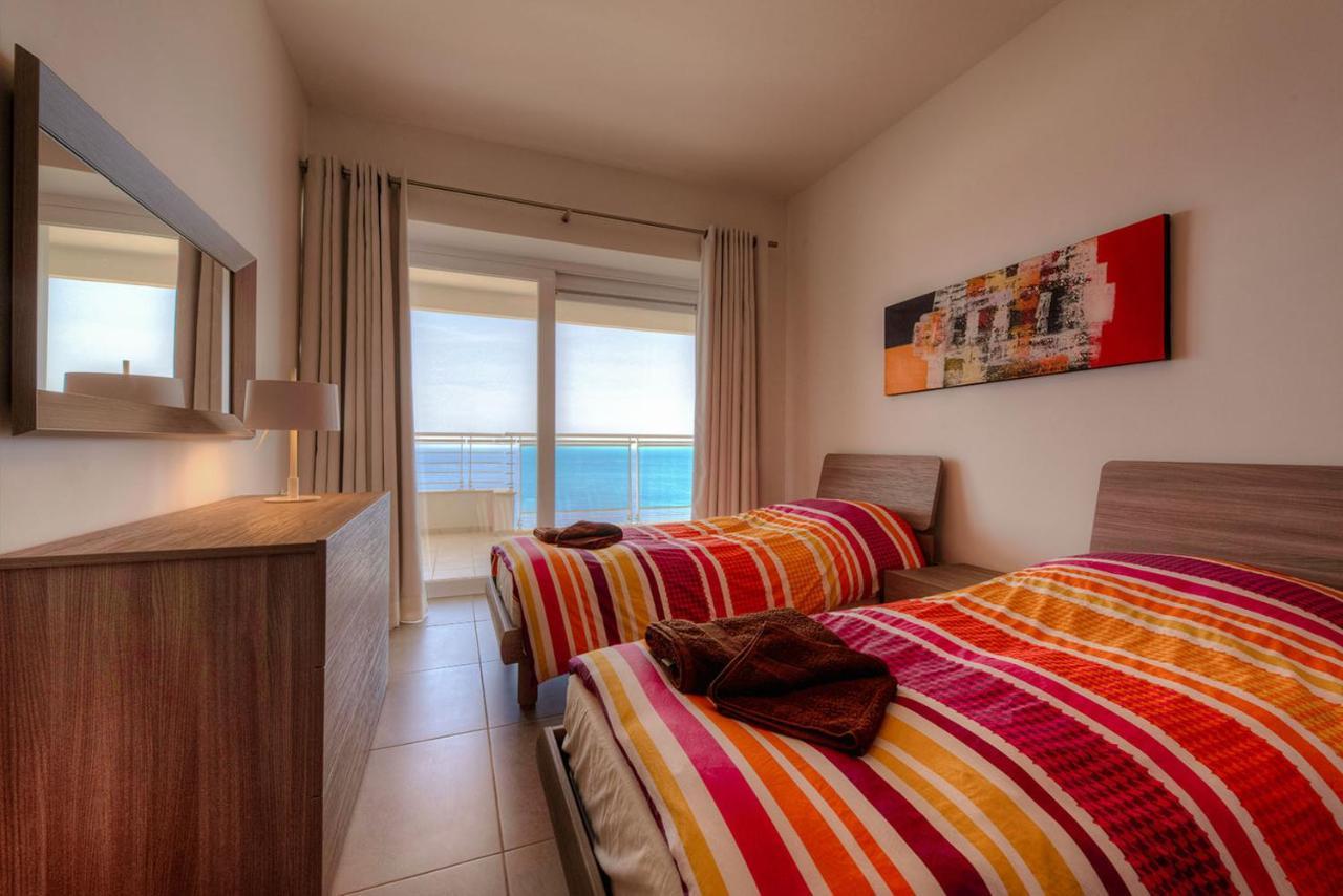 Seafront Luxury Apartment With Pool 슬리에마 외부 사진