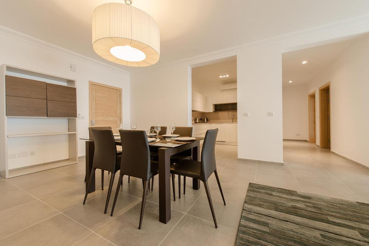 Seafront Luxury Apartment With Pool 슬리에마 외부 사진